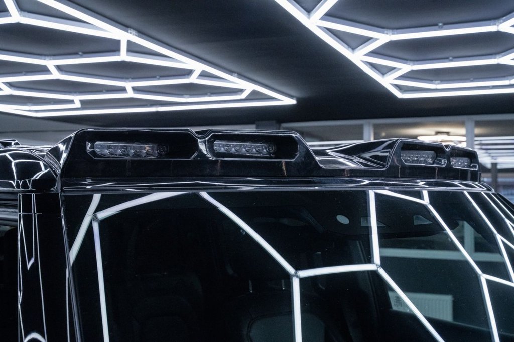 Used Land Rover Defender 2023 for sale - 77672789: Photo 4