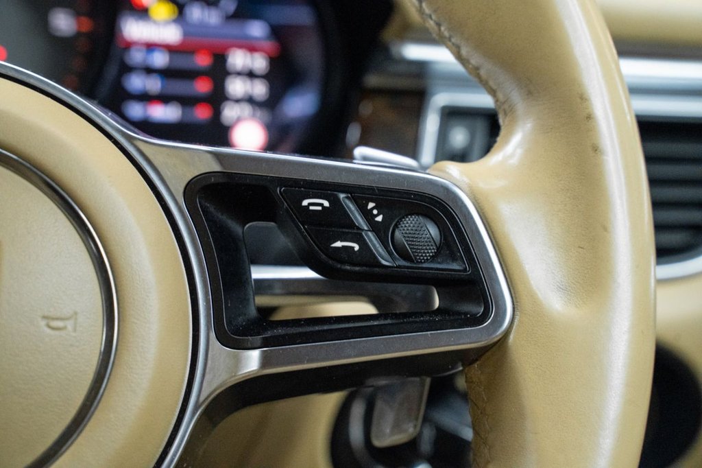 Used Porsche Macan 2014 for sale - 76105465: Photo 25
