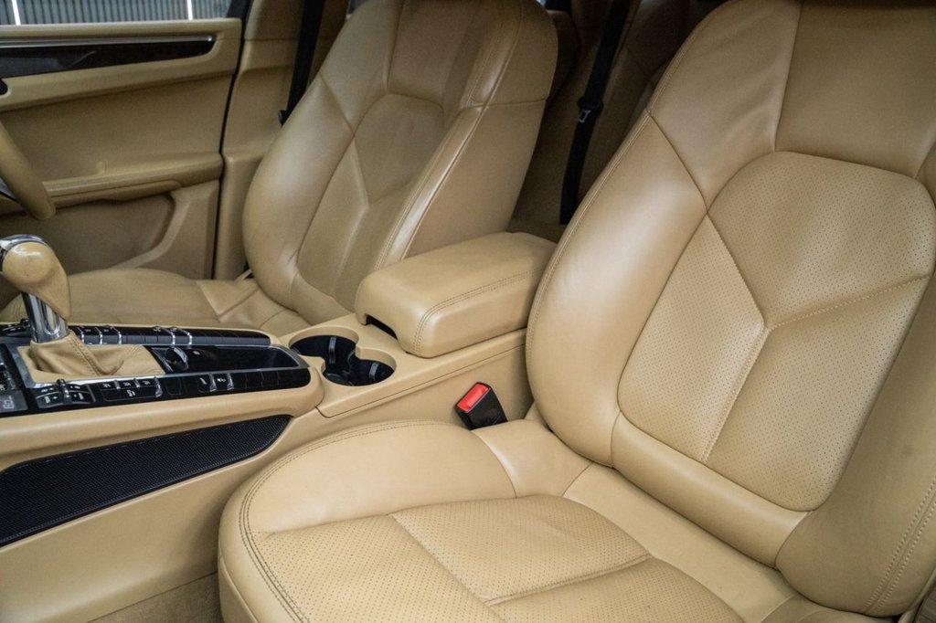 Used Porsche Macan 2014 for sale - 76105465: Photo 31