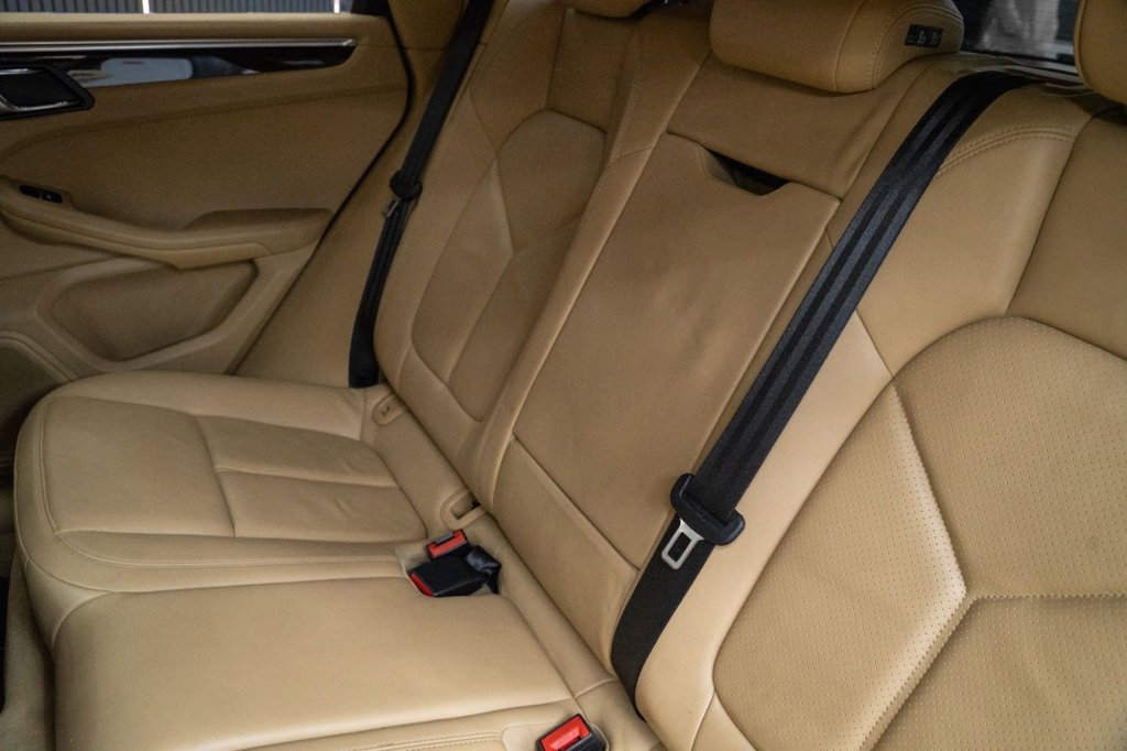 Used Porsche Macan 2014 for sale - 76105465: Photo 32