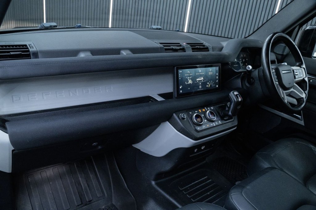 Used Land Rover Defender 2021 for sale - 77572123: Photo 27