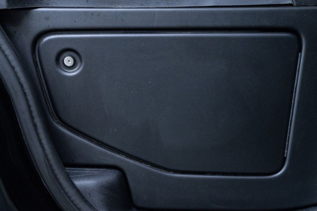 Used Land Rover Defender 2021 for sale - 77572123: Photo 32