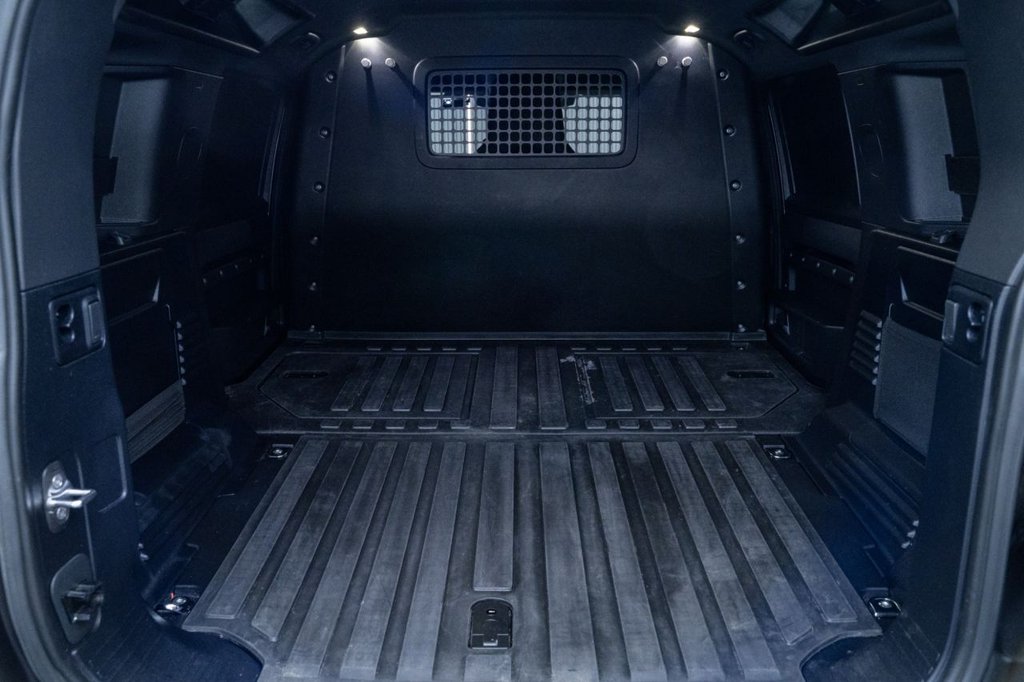 Used Land Rover Defender 2021 for sale - 77572123: Photo 33