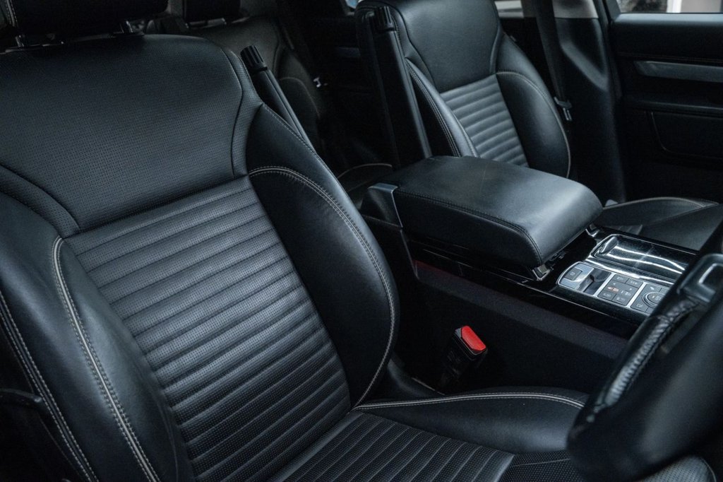 Used Land Rover Discovery 2017 for sale - 76686012: Photo 15