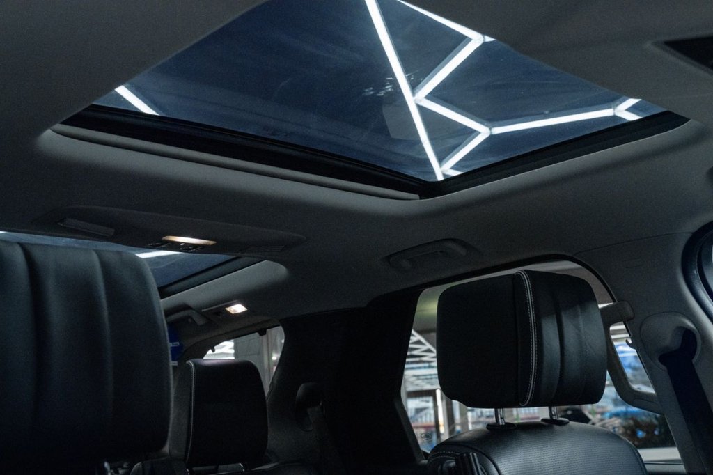 Used Land Rover Discovery 2017 for sale - 76686012: Photo 16