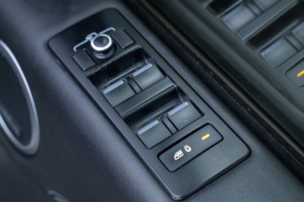 Used Land Rover Discovery 2017 for sale - 76686012: Photo 18