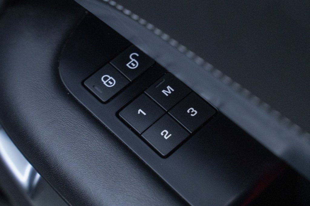 Used Land Rover Discovery 2017 for sale - 76686012: Photo 19