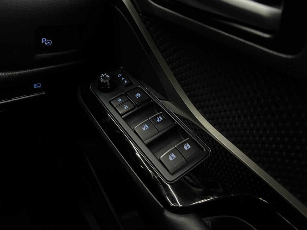 Used Toyota C-HR 2019 for sale - 76454180: Photo 19