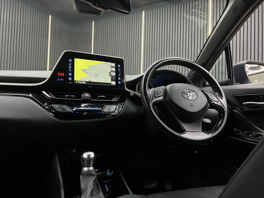 Used Toyota C-HR 2019 for sale - 76454180: Photo 9