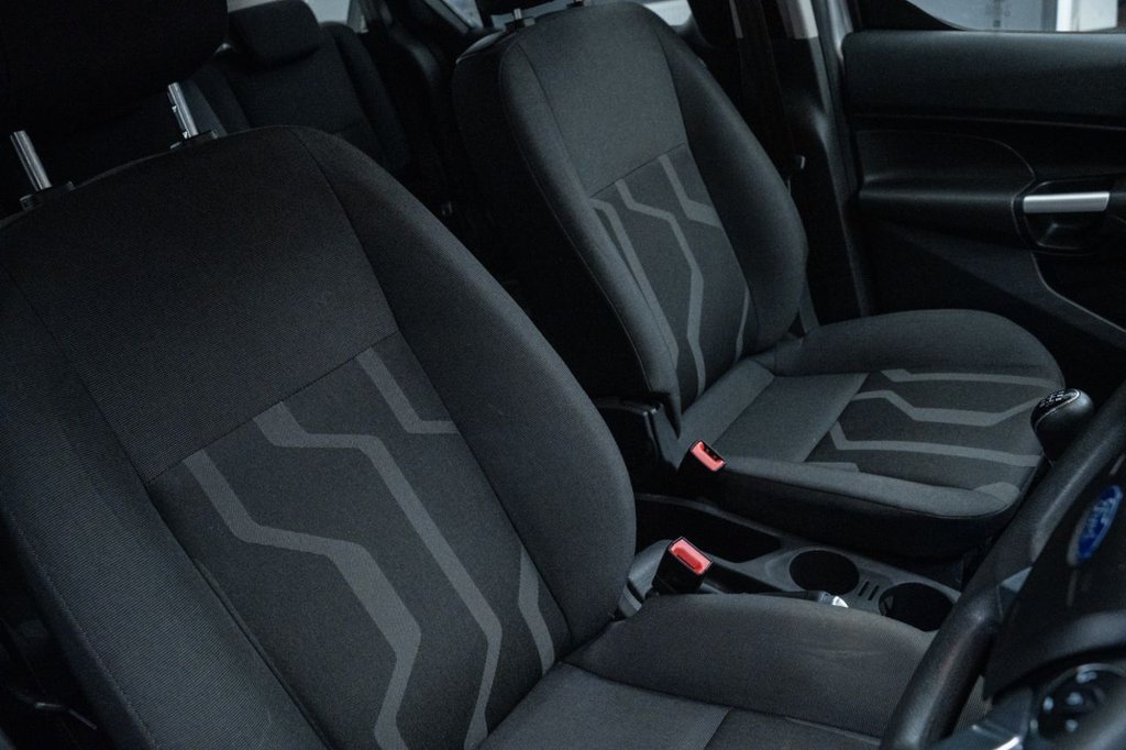 Used Ford Tourneo Connect 2014 for sale - 77394797: Photo 15