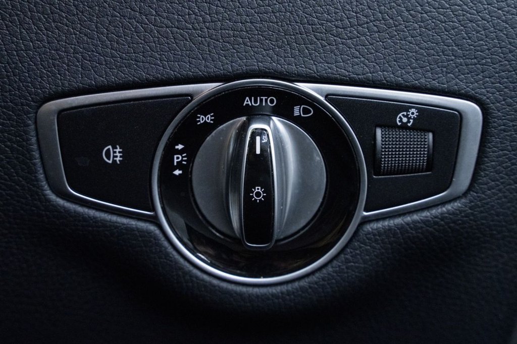 Used Mercedes-Benz E-Class 2022 for sale - 76048320: Photo 20