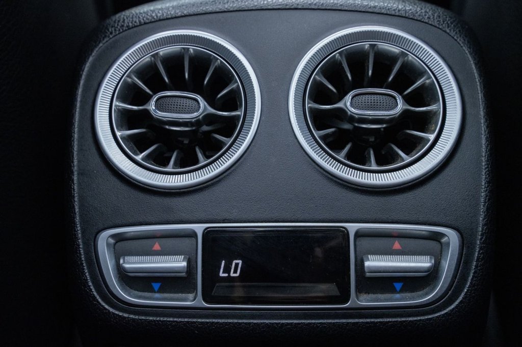 Used Mercedes-Benz E-Class 2022 for sale - 76048320: Photo 25