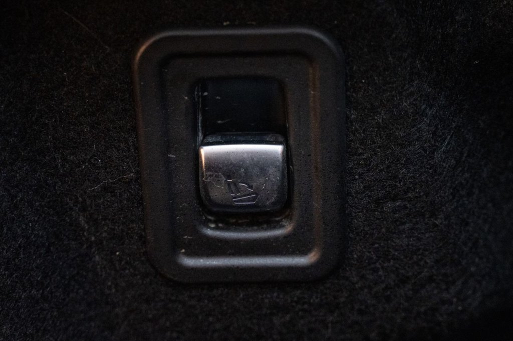 Used Mercedes-Benz E-Class 2022 for sale - 76048320: Photo 43