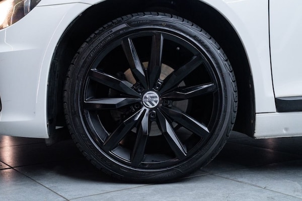 Used Volkswagen Scirocco 2016 for sale - 76172871: Photo 5