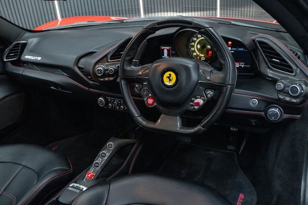 Used Ferrari 488 2018 for sale - 75610454: Photo 19