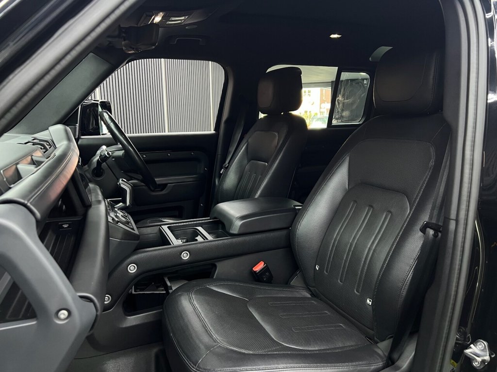 Used Land Rover Defender 2021 for sale - 77096391: Photo 19