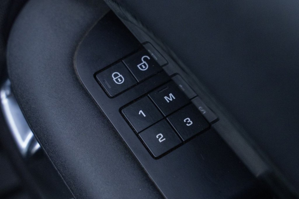 Used Land Rover Discovery 2018 for sale - 77794998: Photo 16