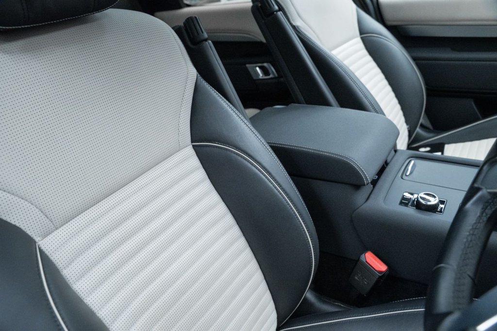 Used Land Rover Discovery 2023 for sale - 76784034: Photo 15