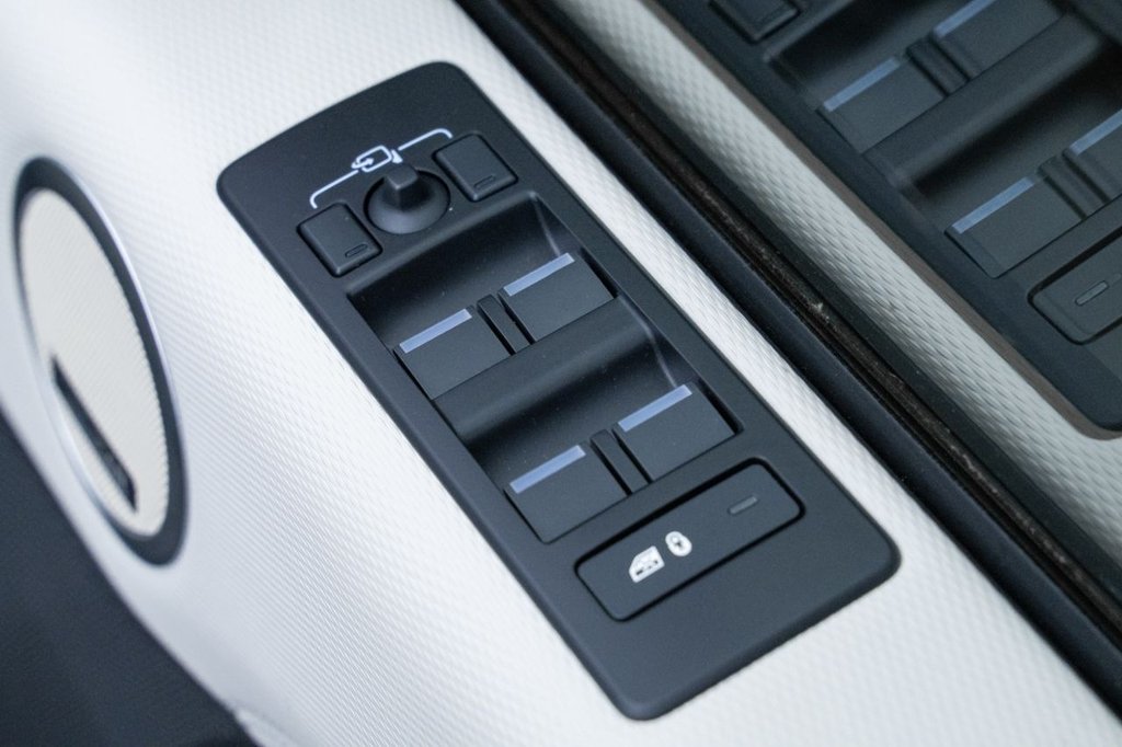 Used Land Rover Discovery 2023 for sale - 76784034: Photo 18