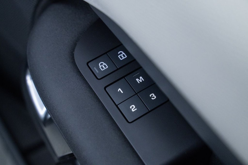 Used Land Rover Discovery 2023 for sale - 76784034: Photo 19