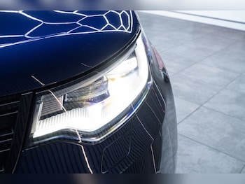 Used Land Rover Discovery 2023 for sale - 76784034: Photo