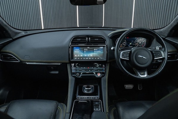 Used Jaguar F-Pace 2019 for sale - 76132705: Photo 13