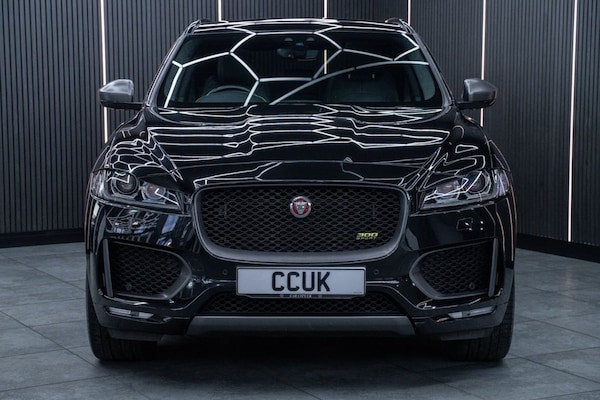 Used Jaguar F-Pace 2019 for sale - 76132705: Photo 2