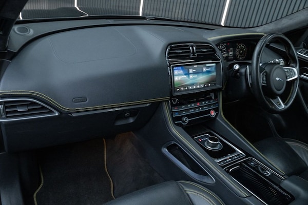Used Jaguar F-Pace 2019 for sale - 76132705: Photo 34
