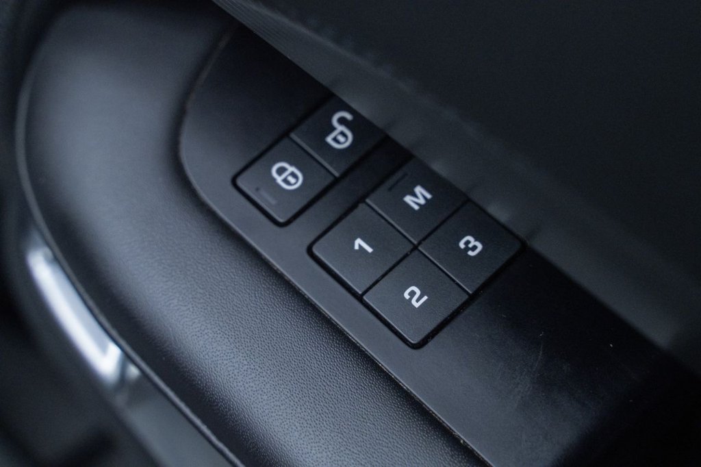 Used Land Rover Discovery 2019 for sale - 76367562: Photo 17