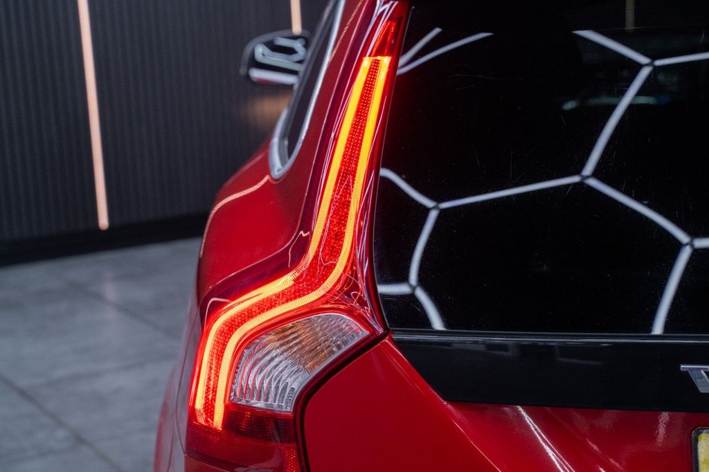 Used Volvo V60 2015 for sale - 77849451: Photo 10