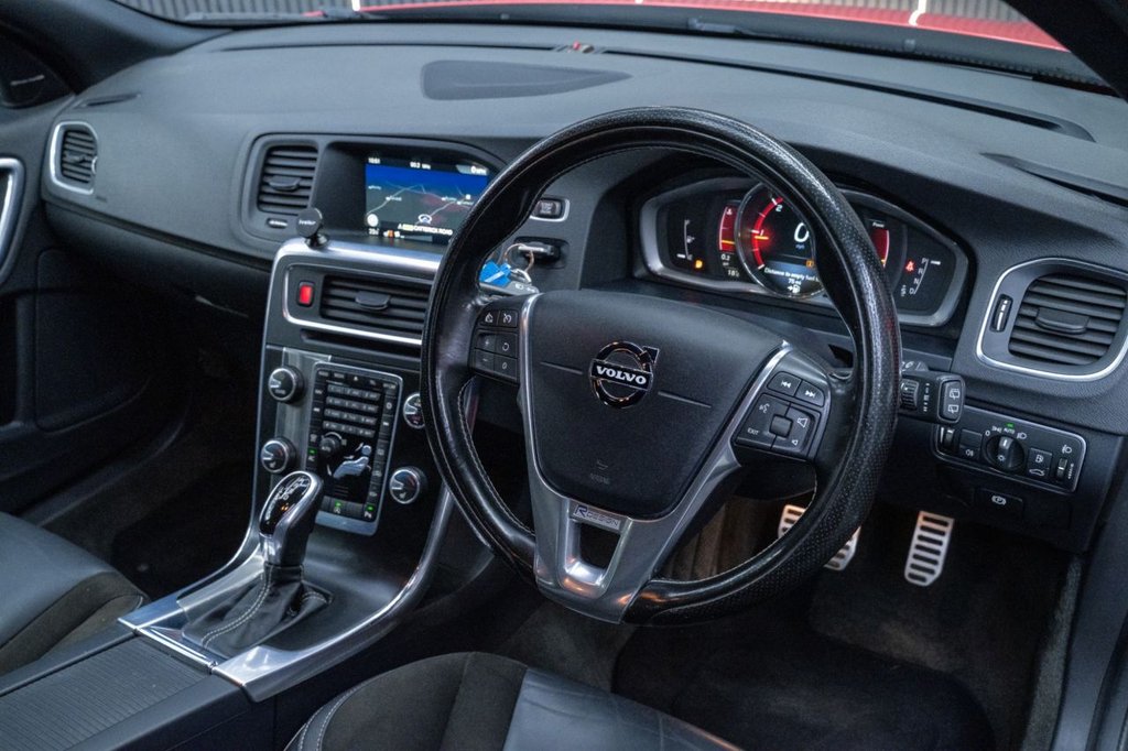 Used Volvo V60 2015 for sale - 77849451: Photo 12