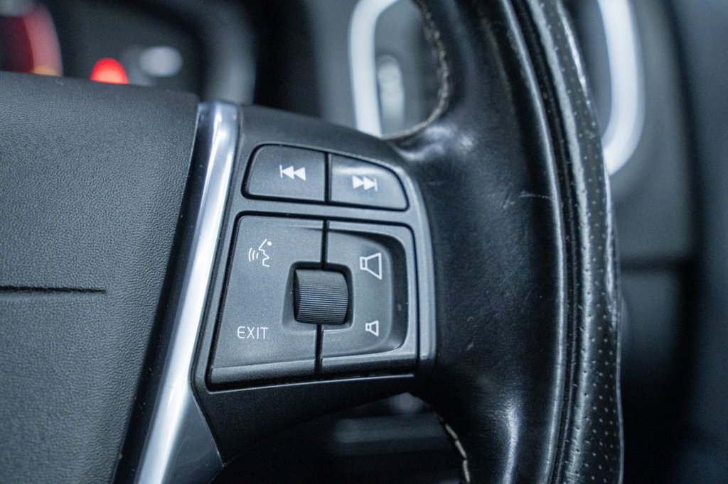 Used Volvo V60 2015 for sale - 77849451: Photo 21