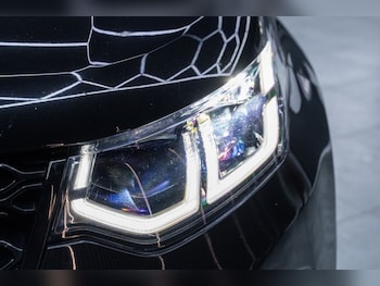 Used Land Rover Discovery Sport 2020 for sale - 76604532: Photo