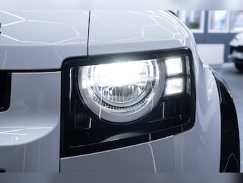 Used Land Rover Defender 2020 for sale - 78154062: Photo