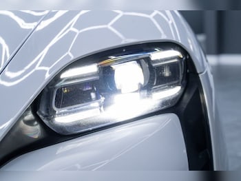 Used Porsche Taycan 2021 for sale - 77704028: Photo