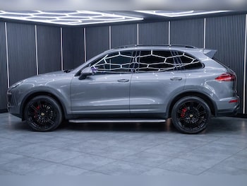 Used Porsche Cayenne 2015 for sale - 78780517: Photo