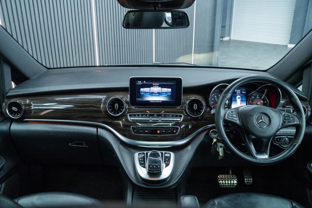 Used Mercedes-Benz V-Class 2021 for sale - 76986355: Photo 10