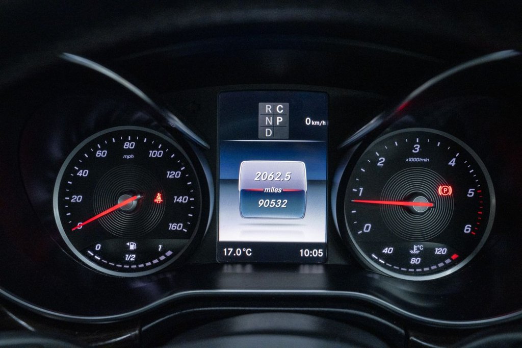 Used Mercedes-Benz V-Class 2021 for sale - 76986355: Photo 22