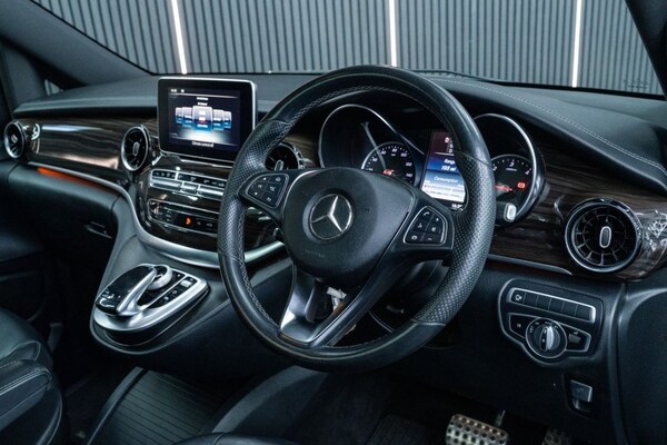 Used Mercedes-Benz V-Class 2021 for sale - 74607121: Photo 9