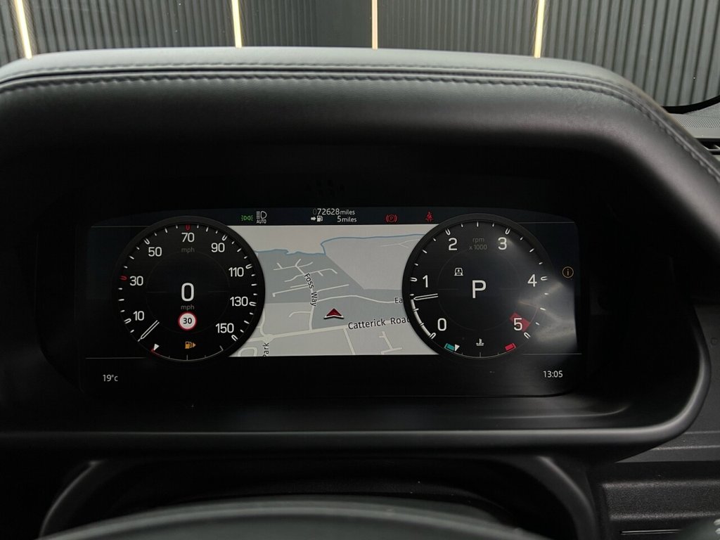 Used Land Rover Defender 2021 for sale - 76454656: Photo 22