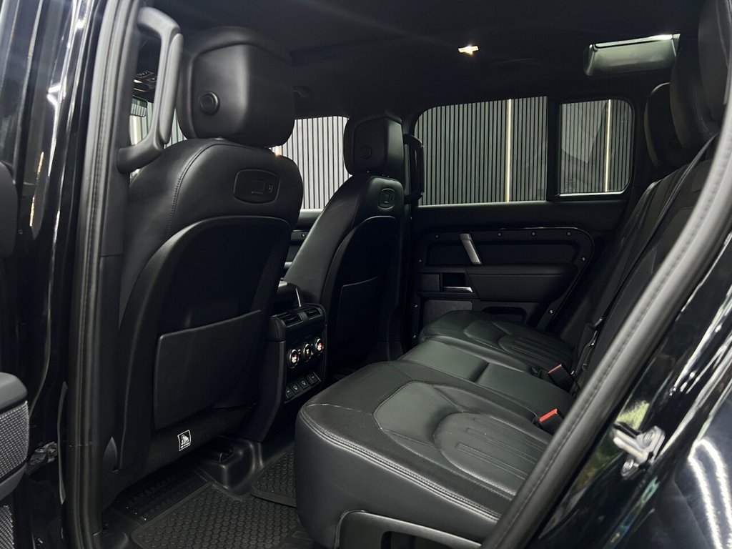 Used Land Rover Defender 2021 for sale - 76454656: Photo 31