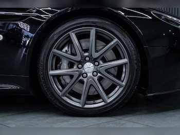 Used Aston Martin Vantage 2015 for sale - 75528064: Photo