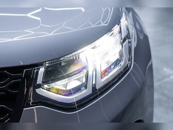 Used Land Rover Discovery Sport 2021 for sale - 77007448: Photo