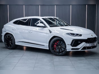 2025 (74) - 4.0 V8 BiTurbo S SUV 5dr Petrol Auto 4WD Euro 6 (666 ps)