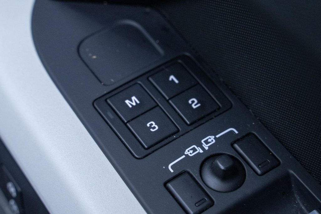 Used Land Rover Defender 2023 for sale - 77383989: Photo 18