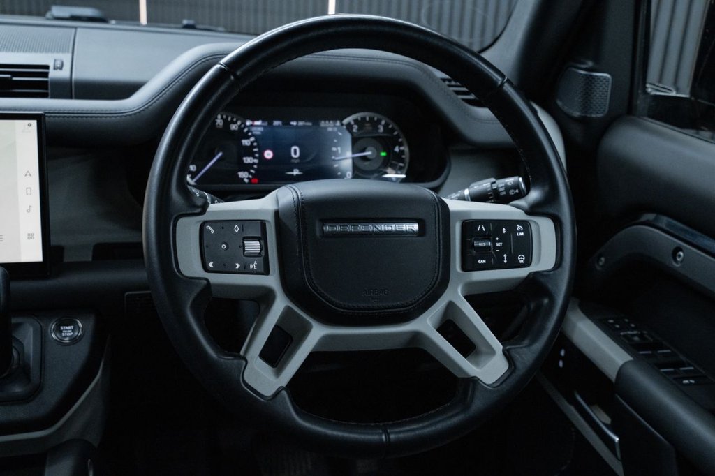 Used Land Rover Defender 2023 for sale - 77383989: Photo 23