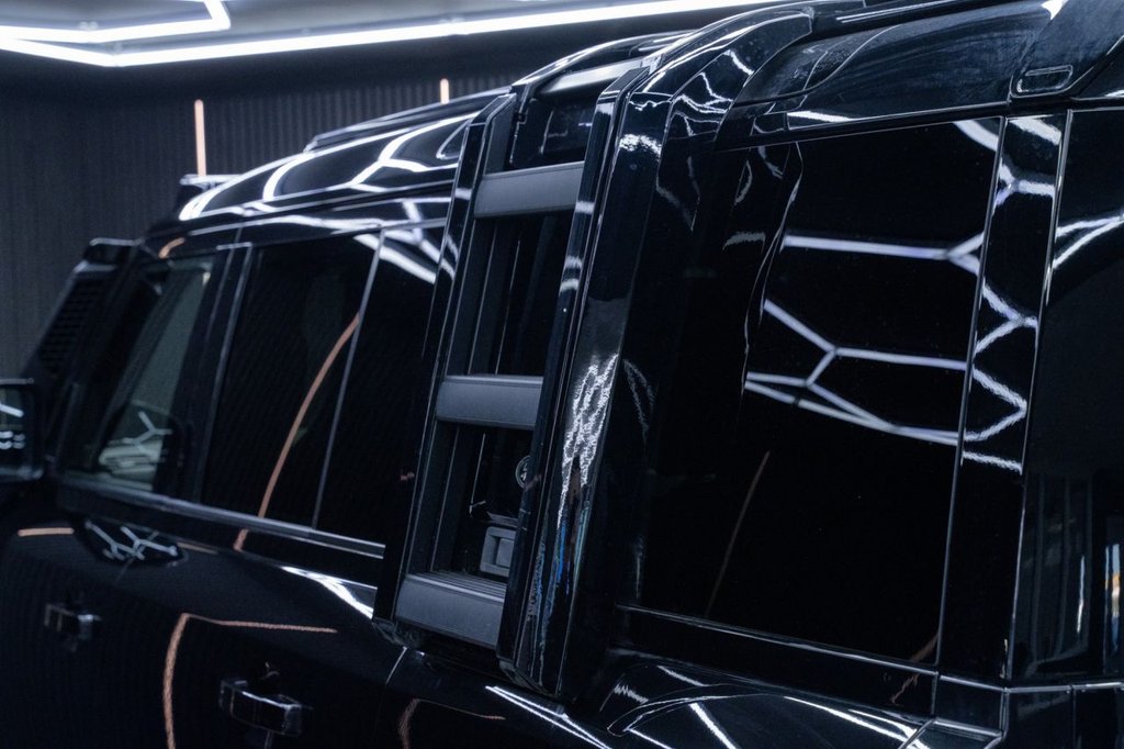 Used Land Rover Defender 2023 for sale - 77383989: Photo 4