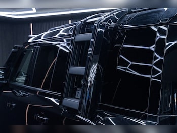 Used Land Rover Defender 2023 for sale - 77383989: Photo