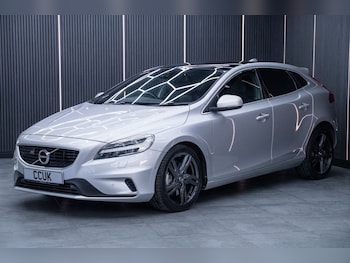 Used Volvo V40 2018 for sale - 78533738: Photo