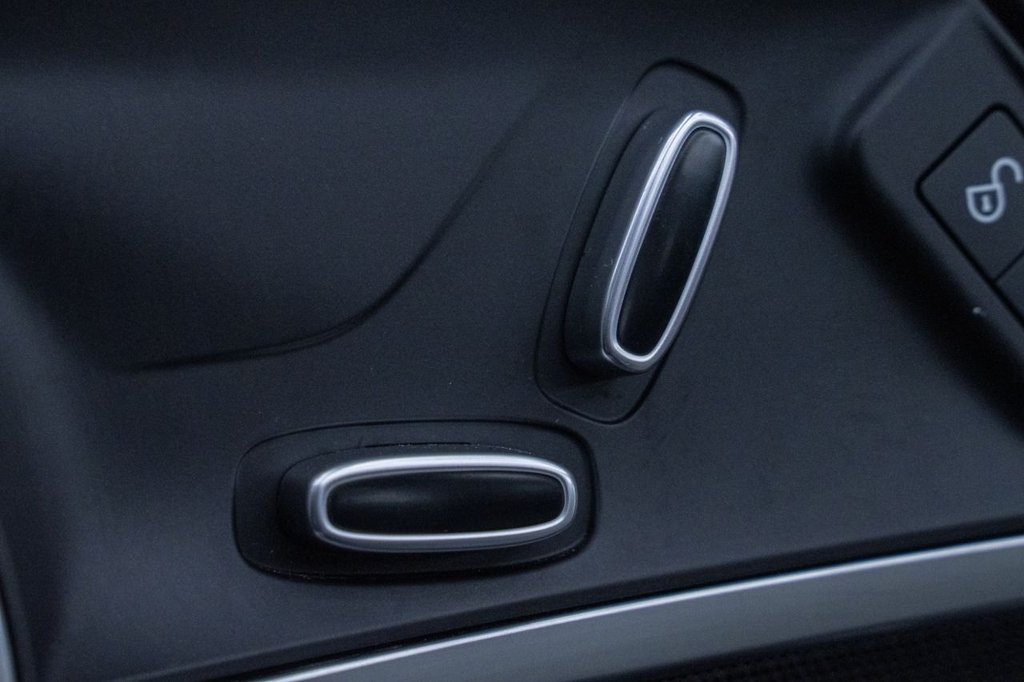 Used Jaguar F-Type 2018 for sale - 77794991: Photo 15